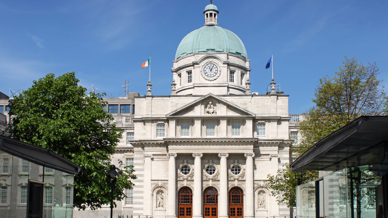 SBC News Irish government pledges to establish independent regulator by 2020