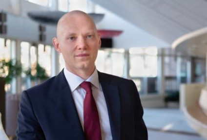 SBC News New Swedish government appoints Niklas Wykman as Gambling Minister 