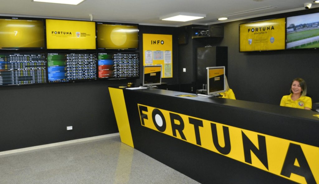 World Cup Betting Tour: Fortuna on the marketing challenge in Czechia and Croatia 4 Fortuna branding at a retail outlet