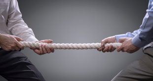 Tug of war symbolising the bidding war between MIXI and Betr over PointsBet Australia