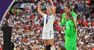 England's Beth Mead celebrates during the 2022 Women's Euros