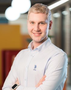Delasport: Setting the bar for migration-driven platforms 2 Delasport's Kiril Dragomirov.