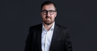 Headshot of Vlad Bondarenko, Head of Product at ReferOn.