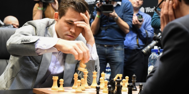 Magnus Carlsen playing chess