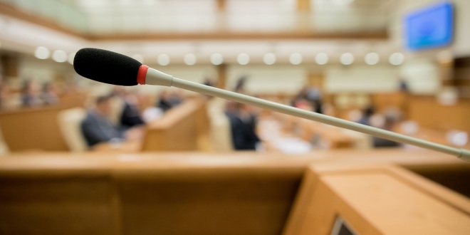 A microphone in the House of Commons, symbolising the debate around the gambling ombudsman this week