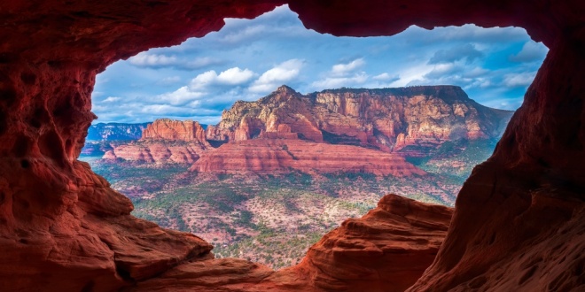 The landscape of Arizona, where criminal charges have been filed against predictions platform Kalshi