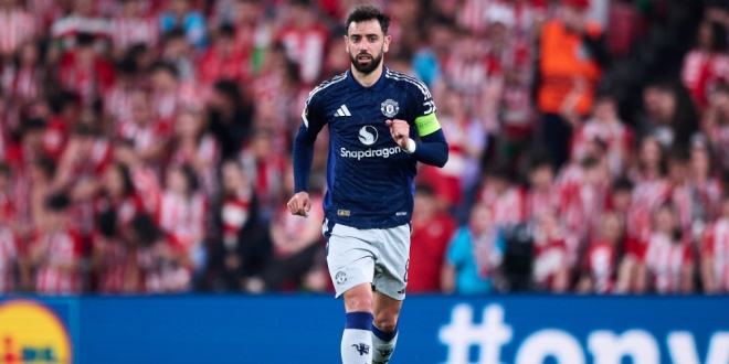 Bruno Fernandes Man Utd, representing the club's reported partnership with Betway