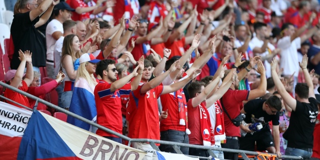 World Cup Betting Tour: Fortuna on the marketing challenge in Czechia and Croatia 2 Czech football fans during the Euros