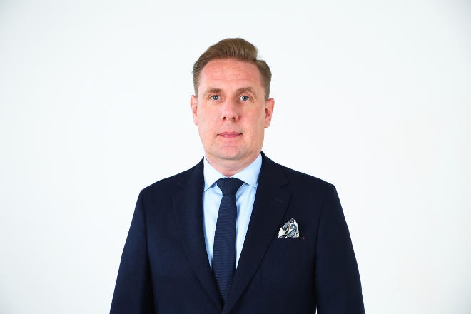 Simon Westbury, 1xCare Chair
