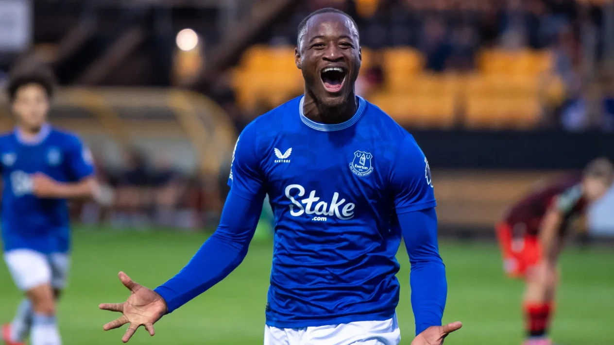 Martin Sherif, playing for Everton